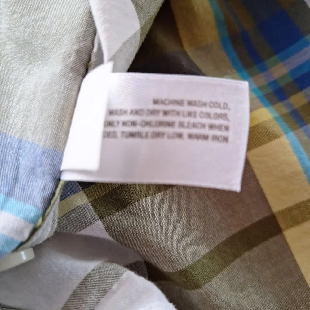 Old Navy Plaid Button Short Sleeve Shirt - Picture 6 of 6